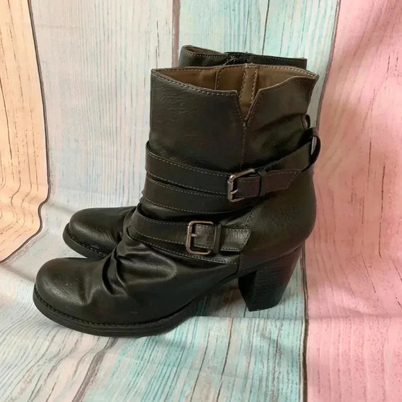 Natural soul by Naturalizer heel buckle round toe boots - Picture 4 of 14